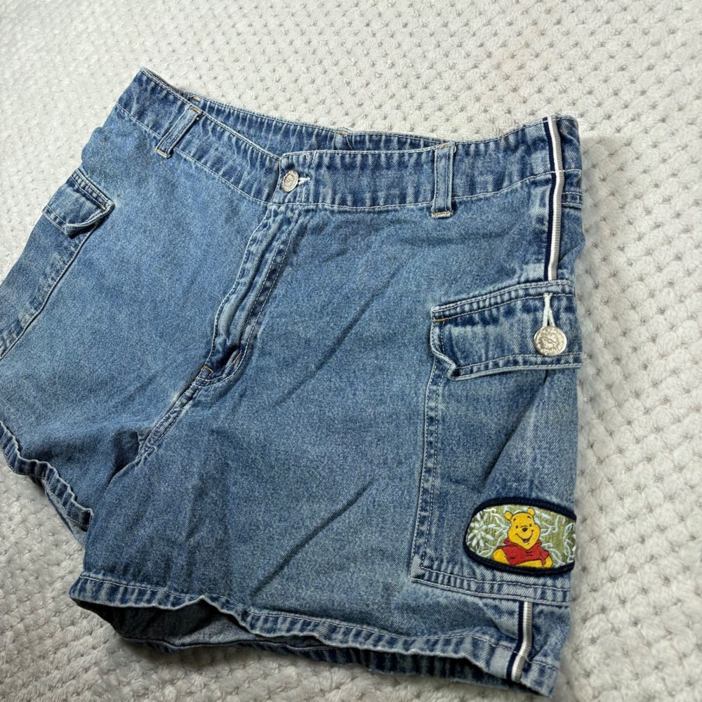 Vintage Y2K Winnie the Pooh jean shorts size 13/14 juniors women's